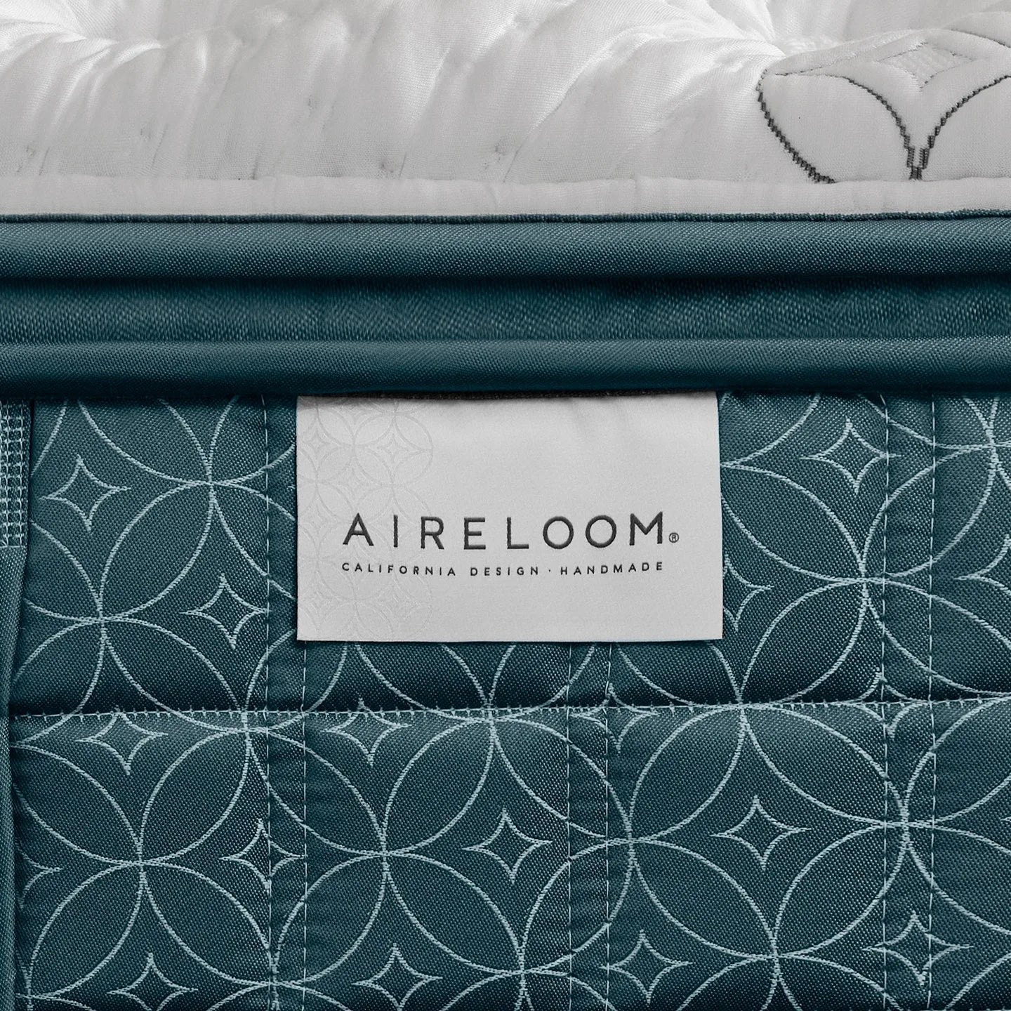 Aireloom Abstract Hues Luxetop™